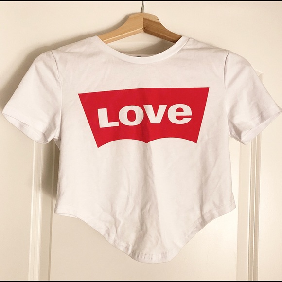 Tops - Love crop shirt